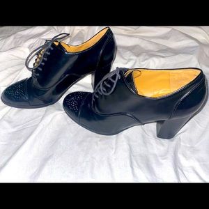 Nine West Oxford lace up pumps black size 6.5